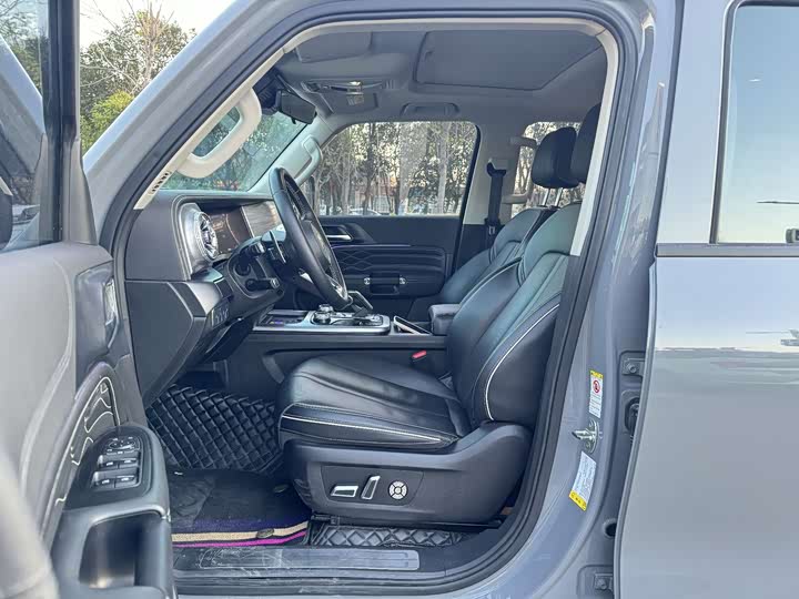 Фото 4 - Tank 300