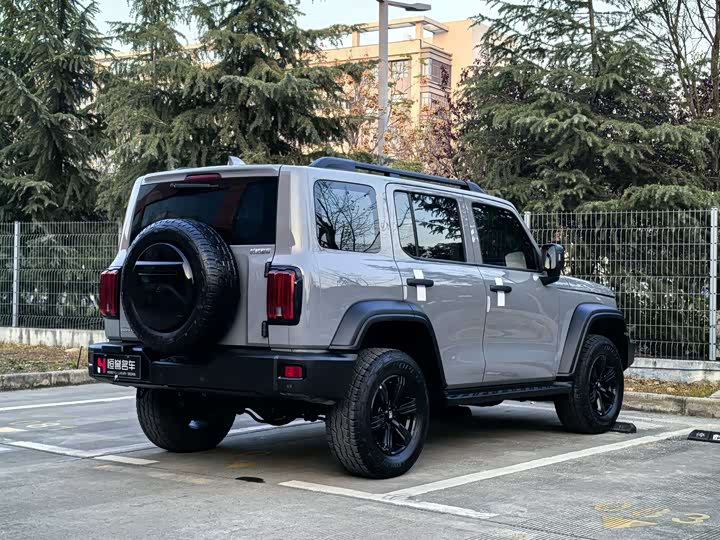 Фото 7 - Tank 300