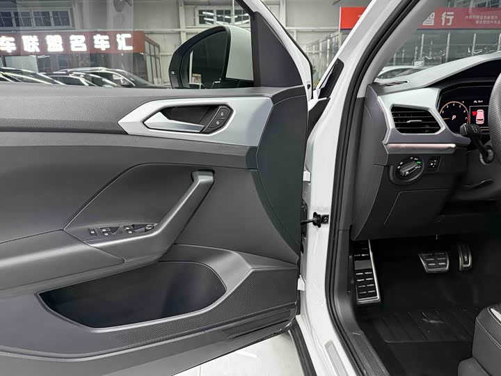 Фото 9 - Volkswagen Tacqua