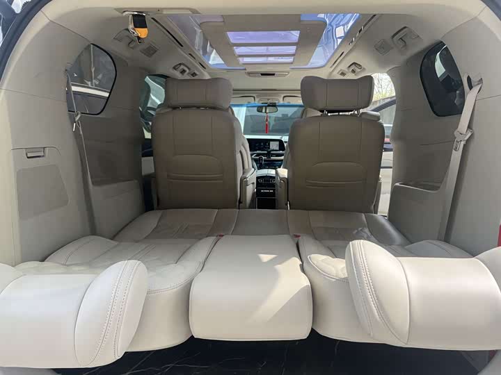 Фото 9 - Buick GL8 ES