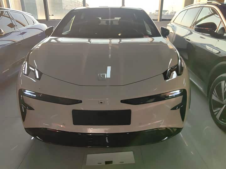 Фото 3 - Zeekr X