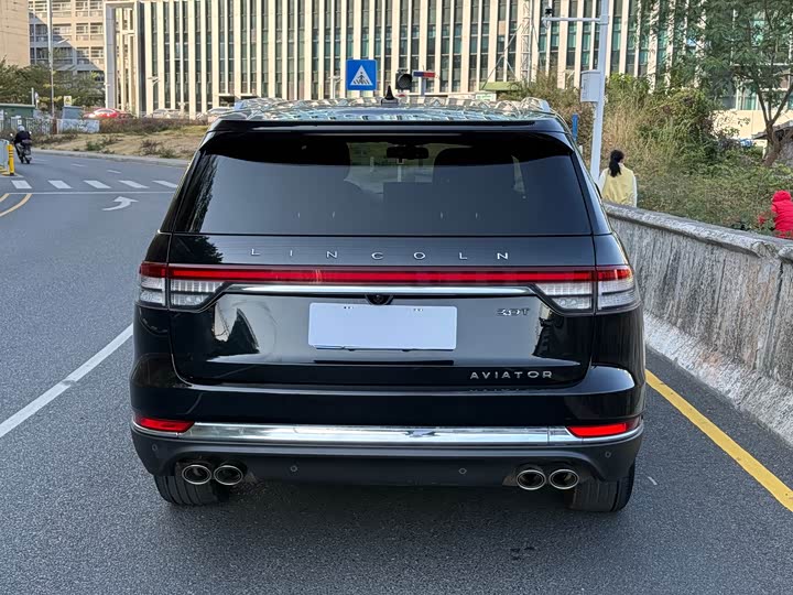 Фото 4 - Lincoln Aviator