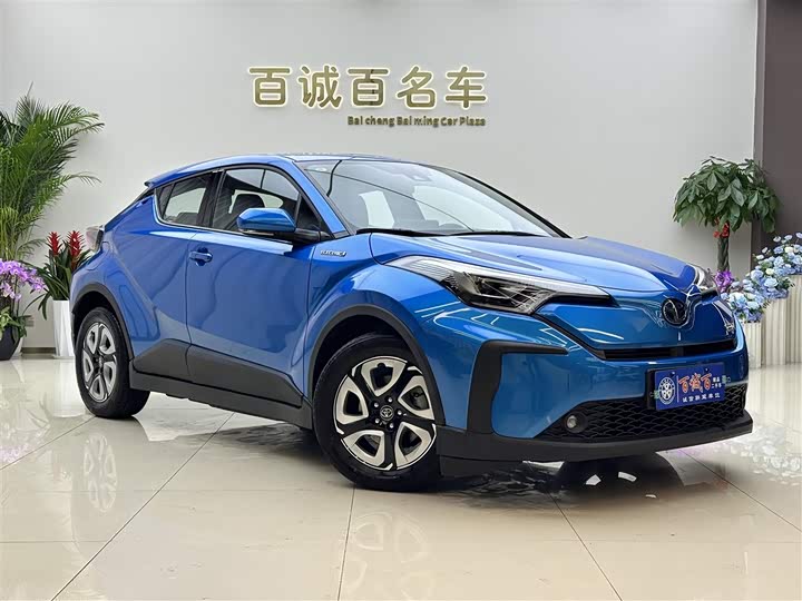 Фото 3 - Toyota C-HR EV
