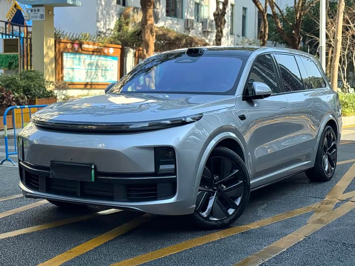 Фото 1 - LiXiang L9