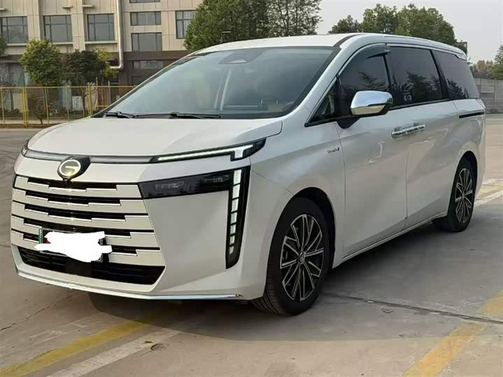 Фото 1 - GAC Trumpchi E8