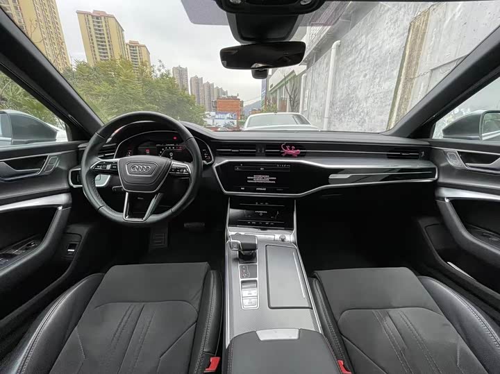 Фото 3 - Audi A6L