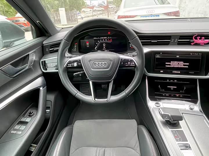 Фото 4 - Audi A6L