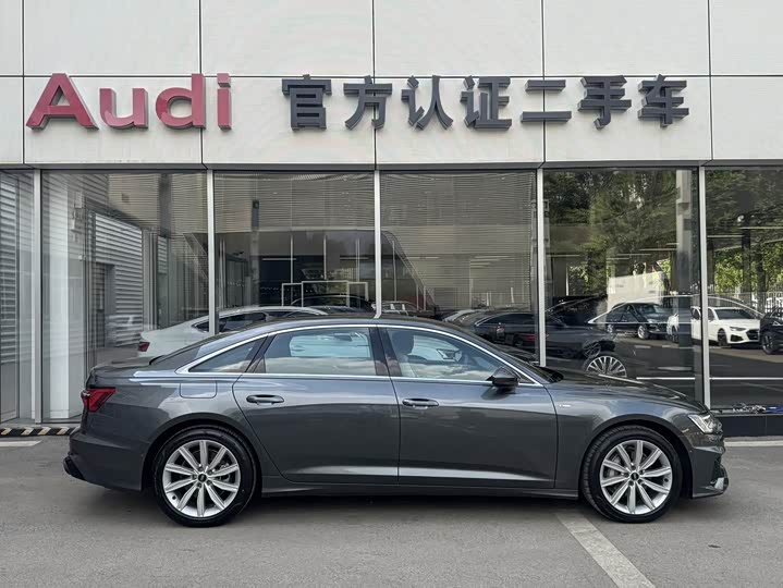 Фото 5 - Audi A6L