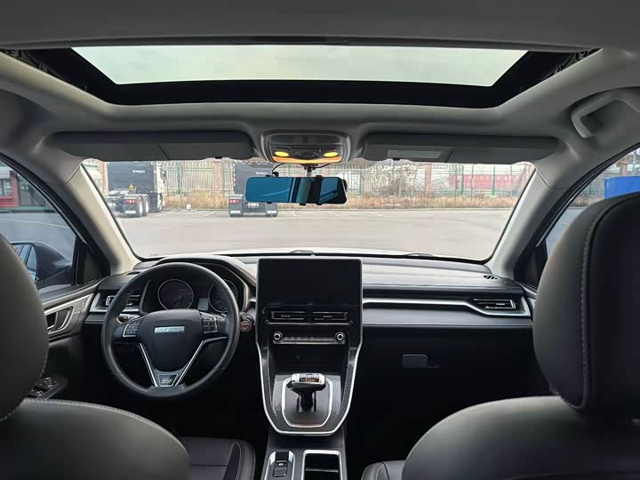 Фото 4 - Haval M6