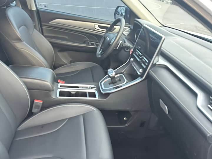 Фото 6 - Haval M6