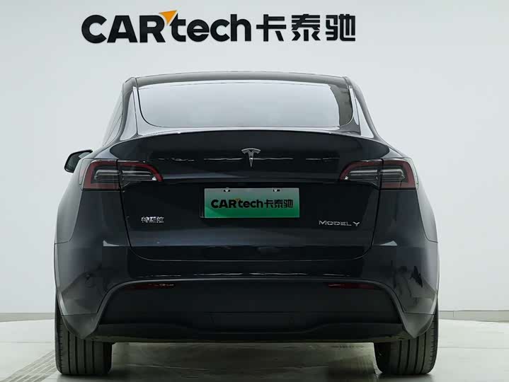 Фото 3 - Tesla Model Y