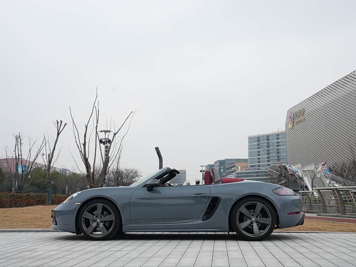 Фото 4 - Porsche 718