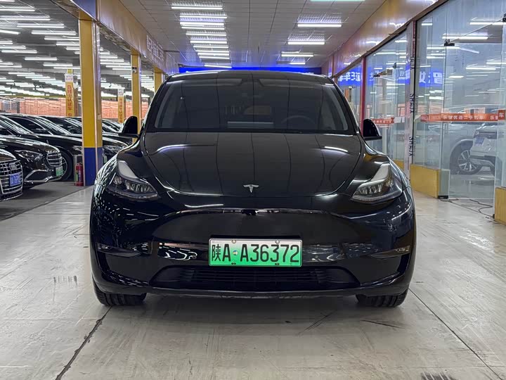 Фото 2 - Tesla Model Y