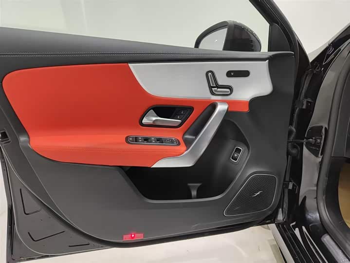 Фото 9 - Mercedes-Benz A-Class AMG