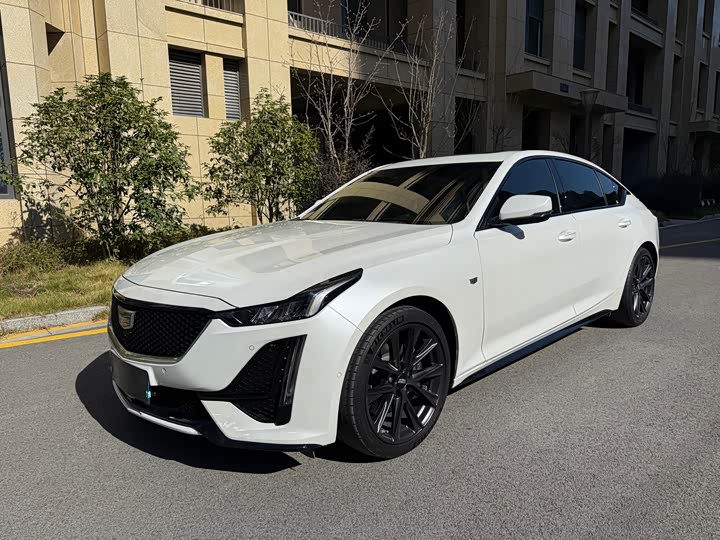 Фото 1 - Cadillac CT5