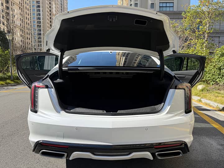 Фото 9 - Cadillac CT5