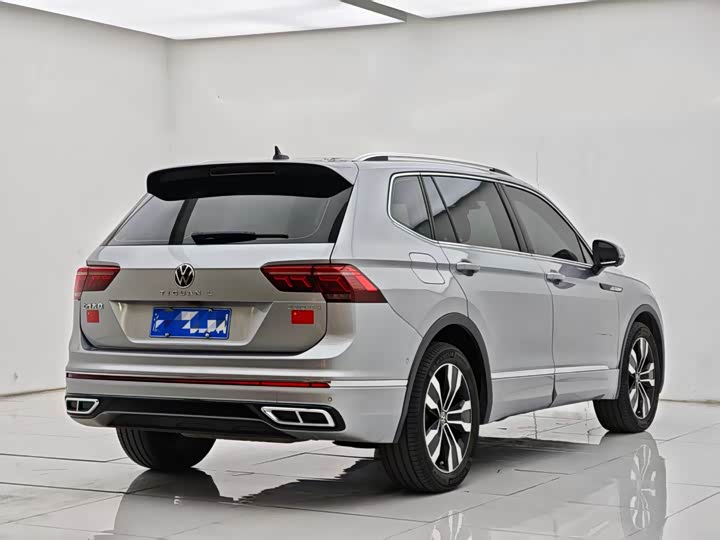 Фото 6 - Volkswagen Tiguan L Pro