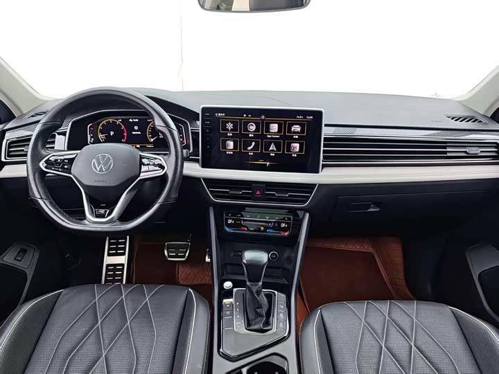 Фото 9 - Volkswagen Tiguan L Pro