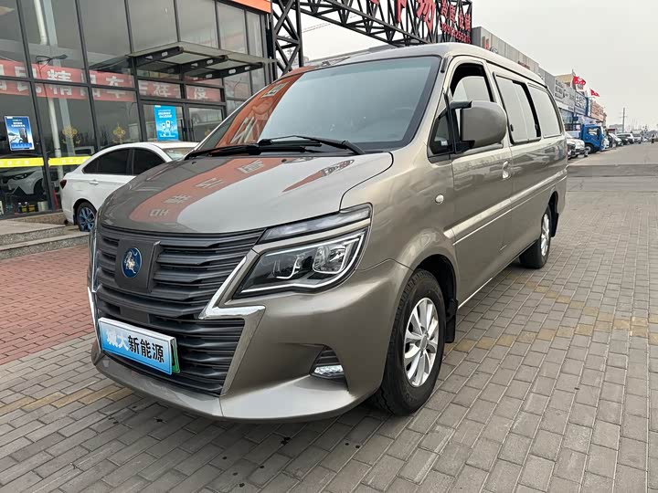 Фото 1 - Dongfeng Forthing Lingzhi M5 EV