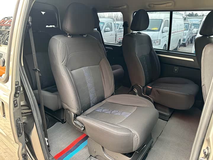 Фото 7 - Dongfeng Forthing Lingzhi M5 EV