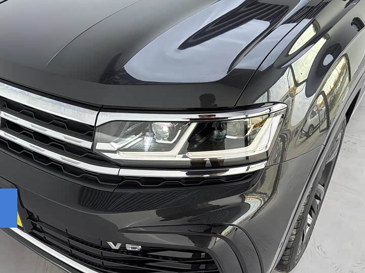 Фото 9 - Volkswagen Teramont X