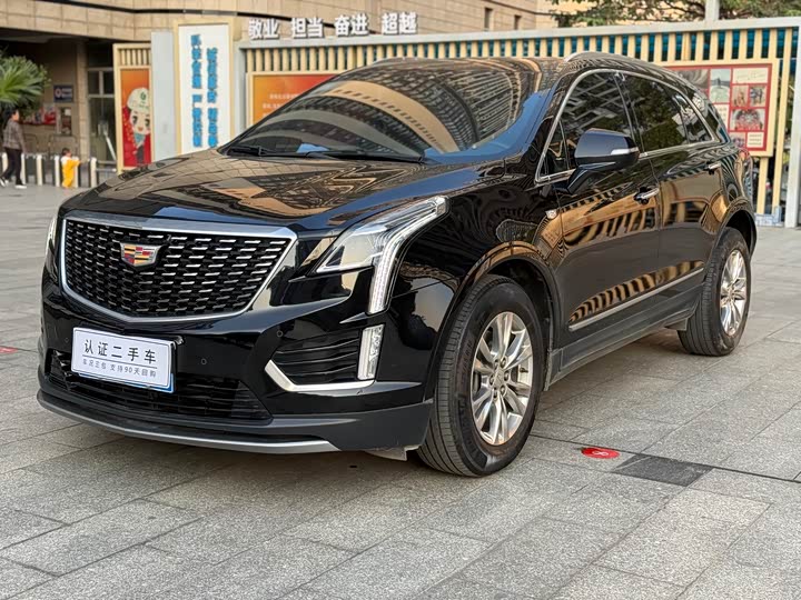 Фото 1 - Cadillac XT5
