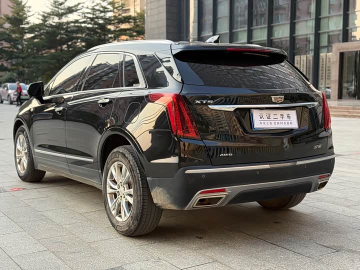 Фото 4 - Cadillac XT5