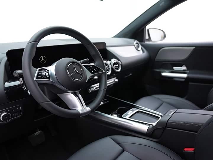 Фото 6 - Mercedes-Benz GLA-Class