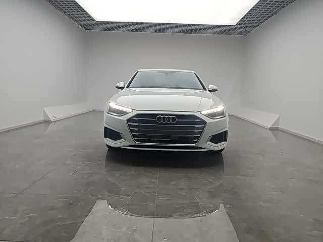 Фото 2 - Audi A4L