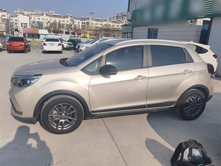 Фото 5 - Geely Vision X3