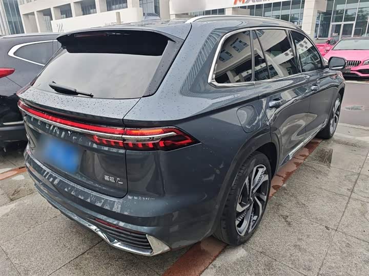 Фото 7 - Geely Monjaro