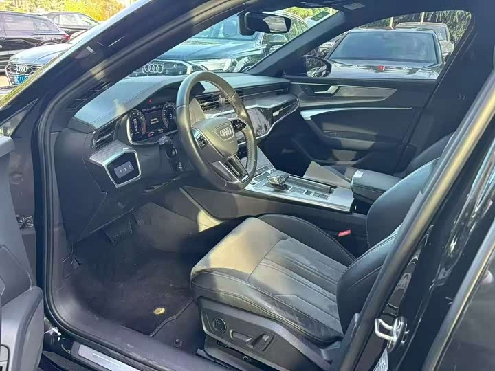 Фото 5 - Audi A6L