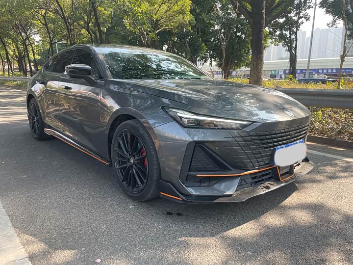 Фото 1 - Changan UNI-V