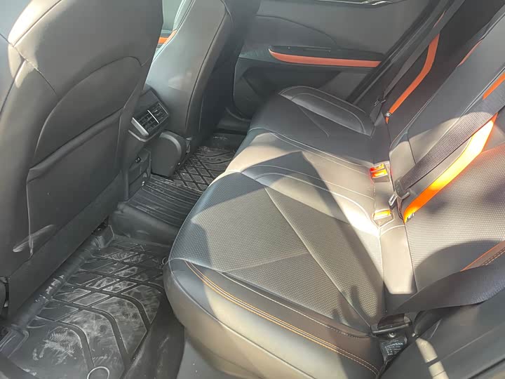 Фото 8 - Changan UNI-V