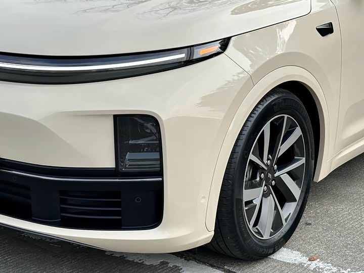 Фото 4 - LiXiang L7