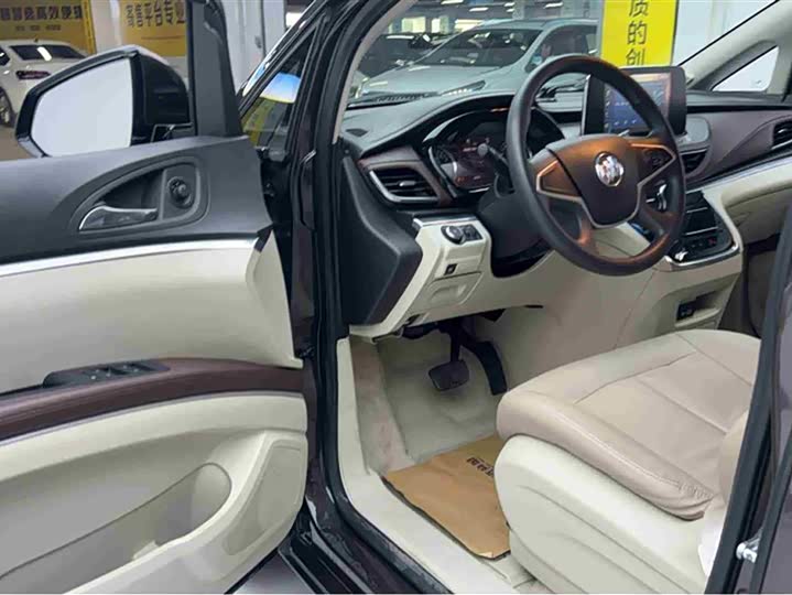 Фото 8 - Buick GL8 ES