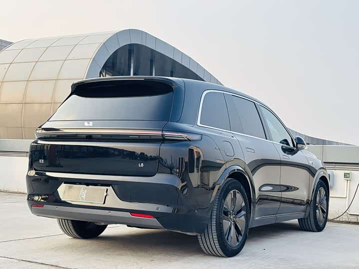 Фото 9 - LiXiang L8