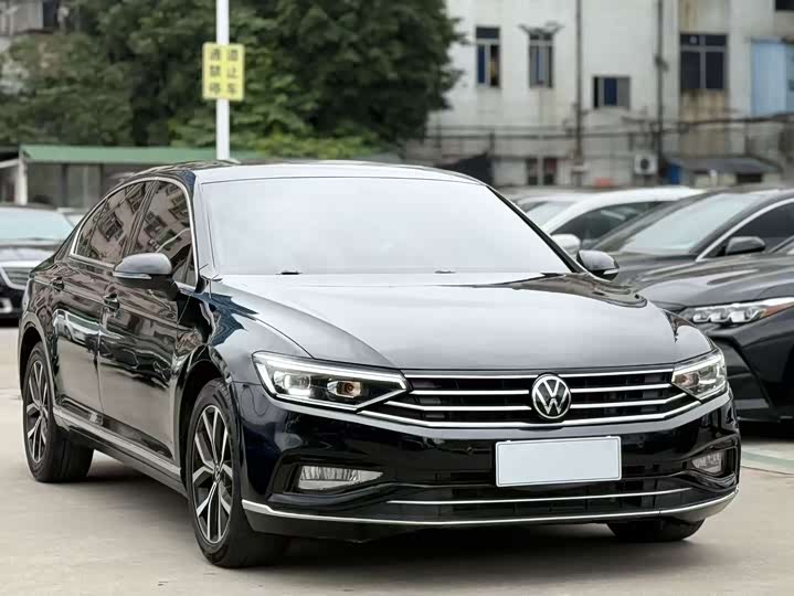 Фото 1 - Volkswagen Magotan