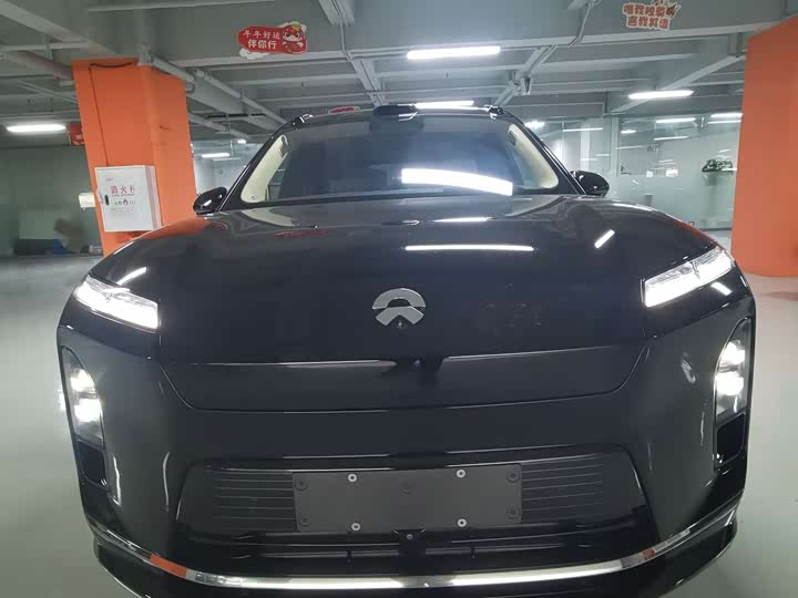 Фото 2 - Nio ES8