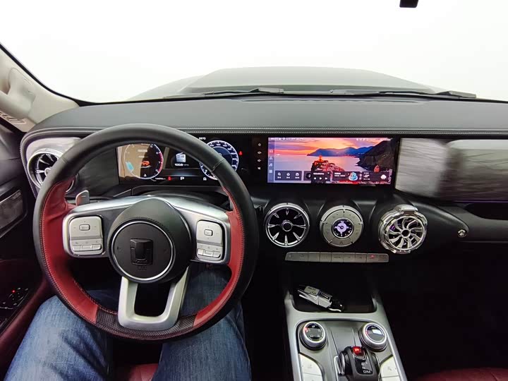 Фото 8 - Tank 300