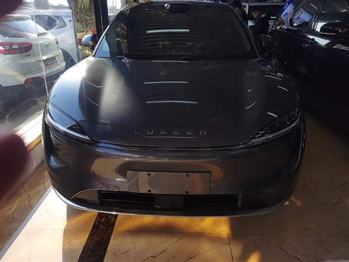 Фото 2 - Luxeed R7