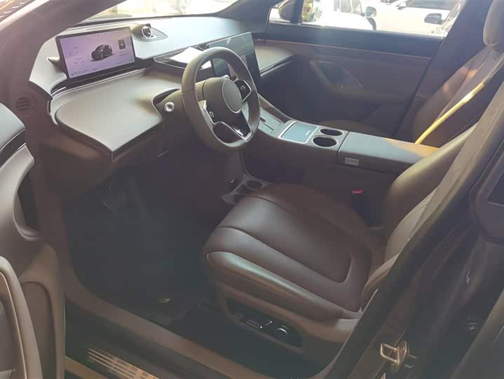 Фото 9 - Luxeed R7