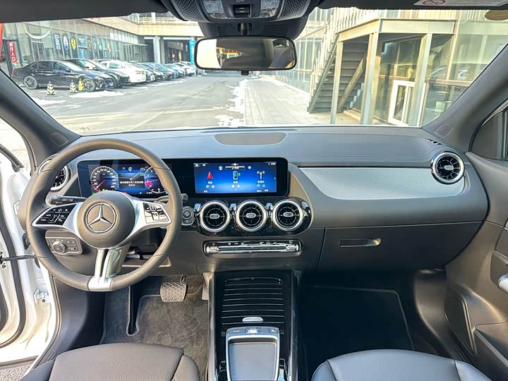 Фото 6 - Mercedes-Benz GLA-Class