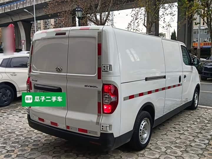Фото 7 - Maxus EV30