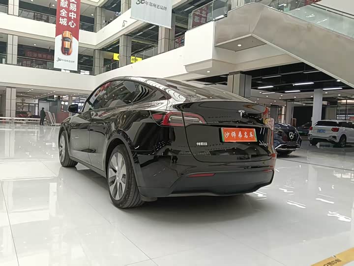 Фото 7 - Tesla Model Y