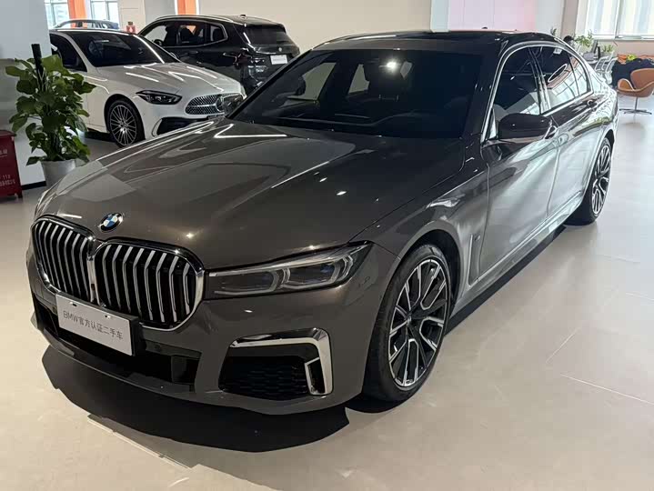 Фото 1 - BMW 7 Series