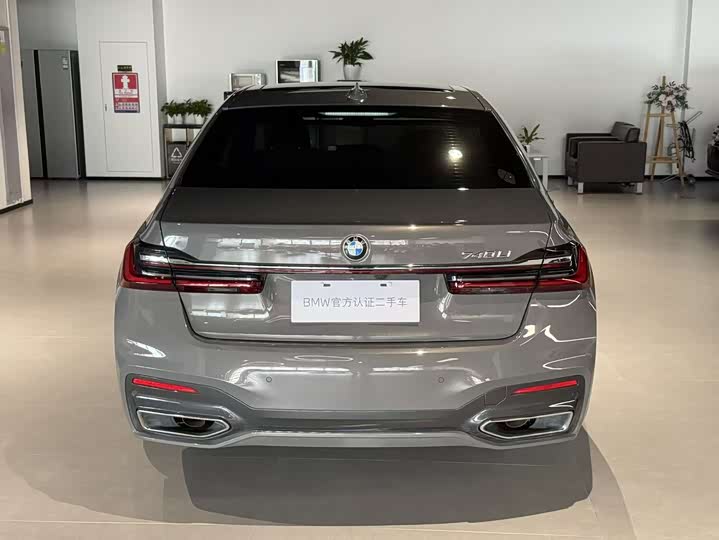 Фото 4 - BMW 7 Series