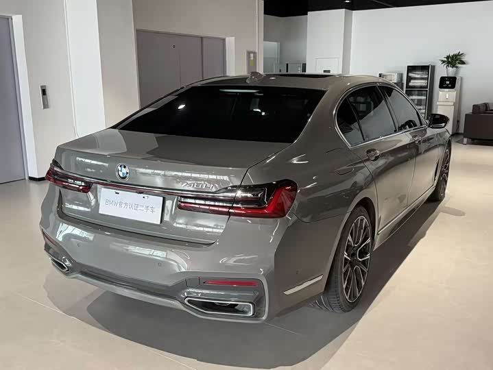 Фото 5 - BMW 7 Series