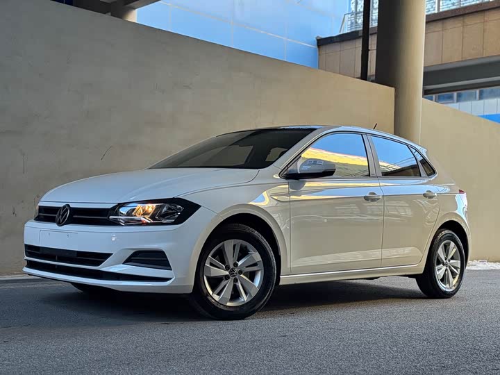 Фото 1 - Volkswagen Polo
