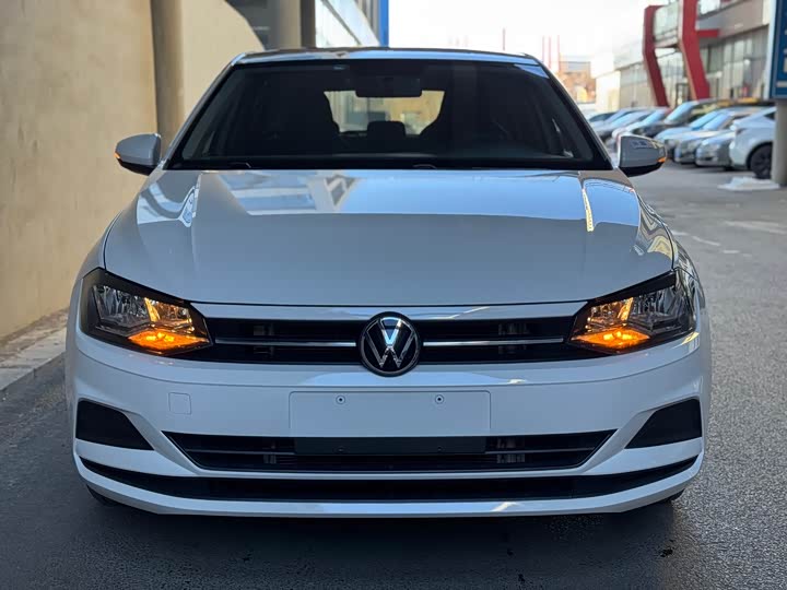 Фото 2 - Volkswagen Polo